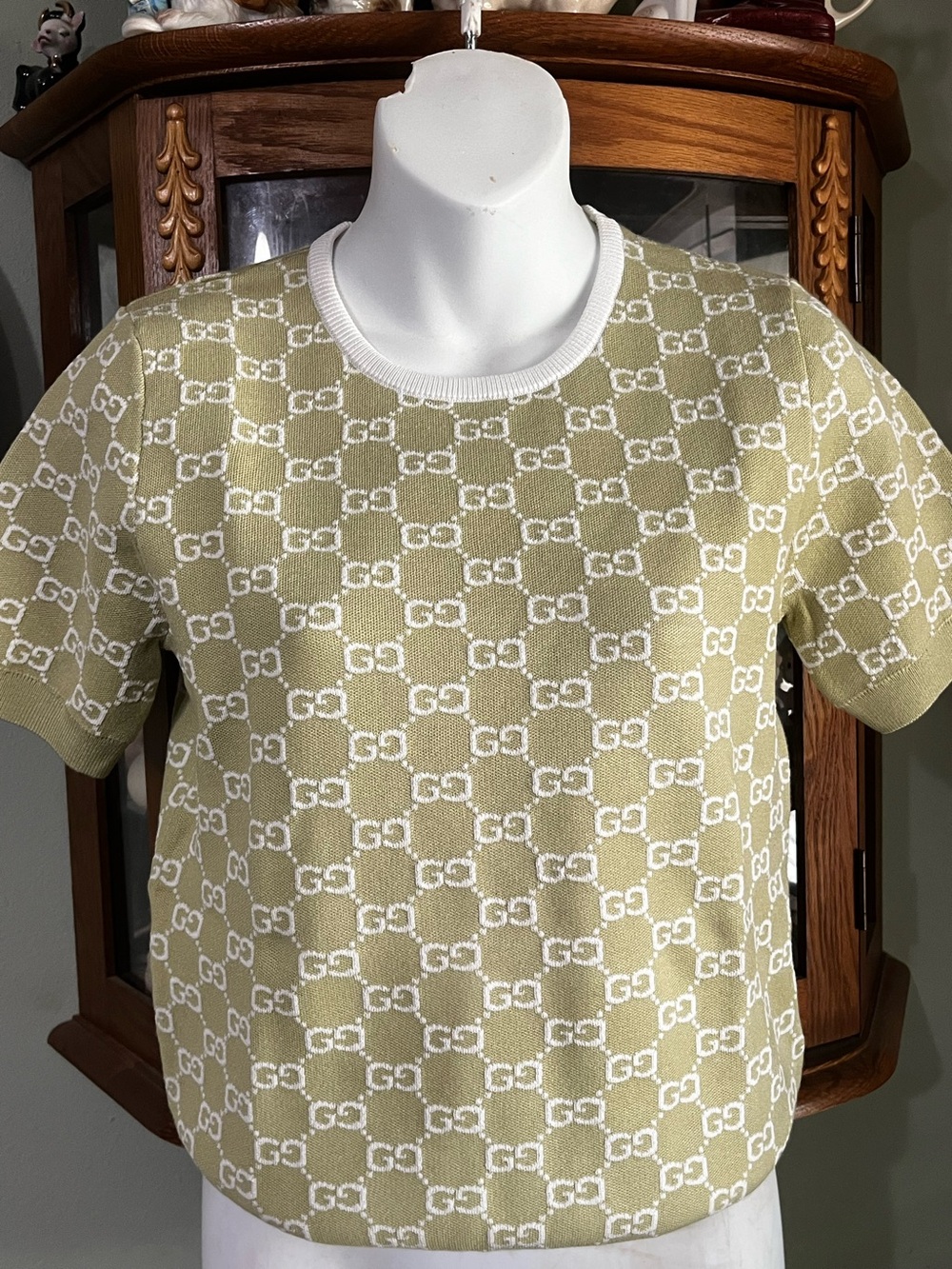Gucci. Pistachio Green Jacquard Pattern Wool Cashmere Short Sleeve Sweater